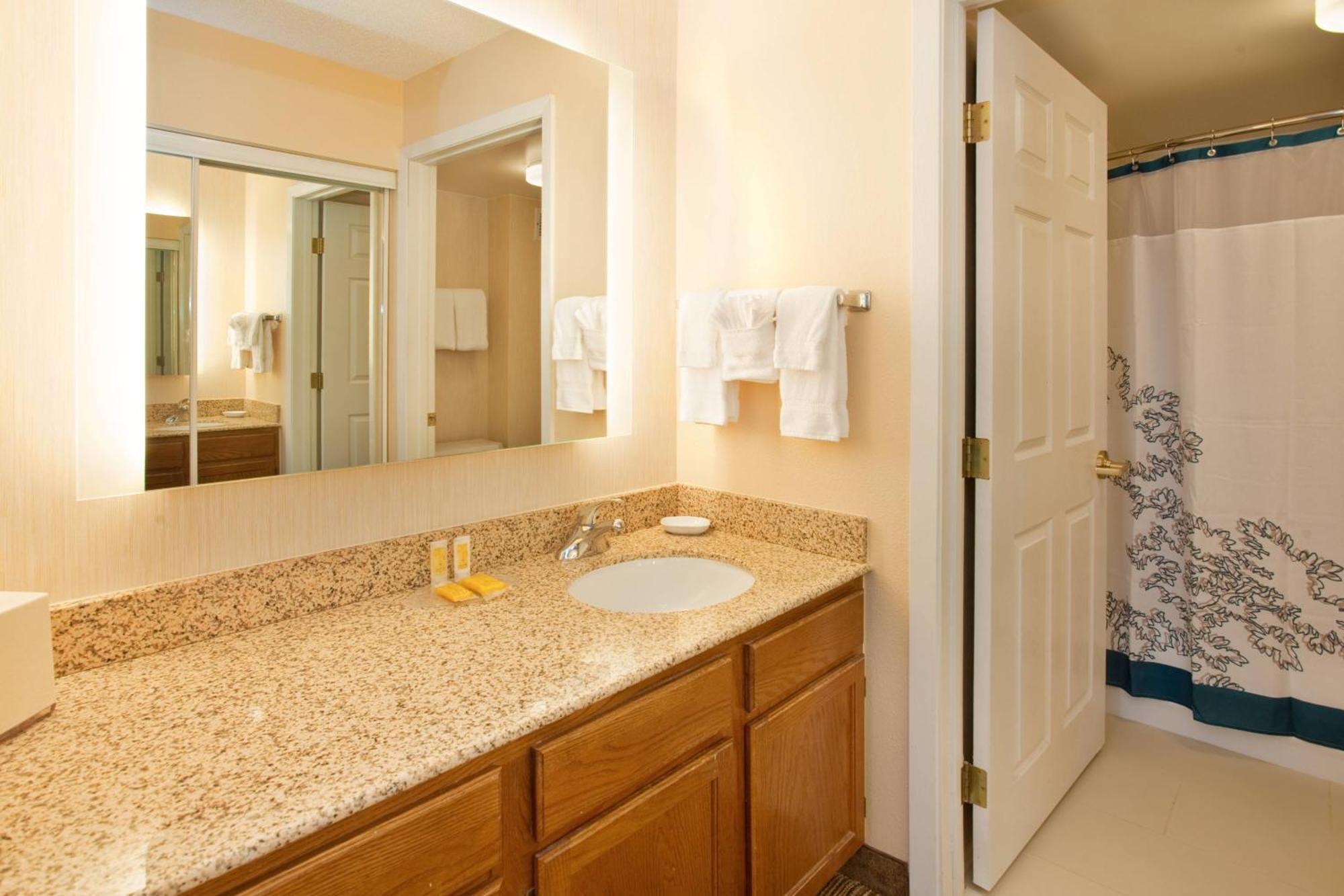 Residence Inn Houston Sugar Land/Стаффорд Номер фото